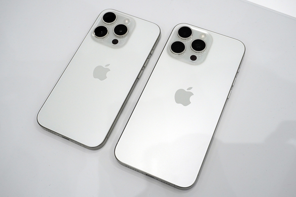 ASCII.jp：アップル「iPhone 15 Pro」チタン筐体が美しい！【現地レポ】