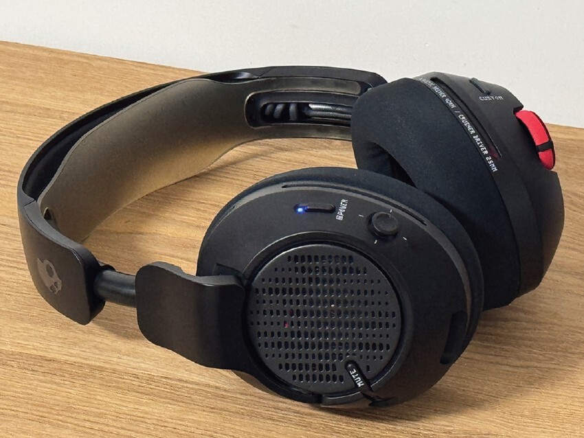 ASCII.jp：【2025年マイベストガジェット】重低音に連動して本体が