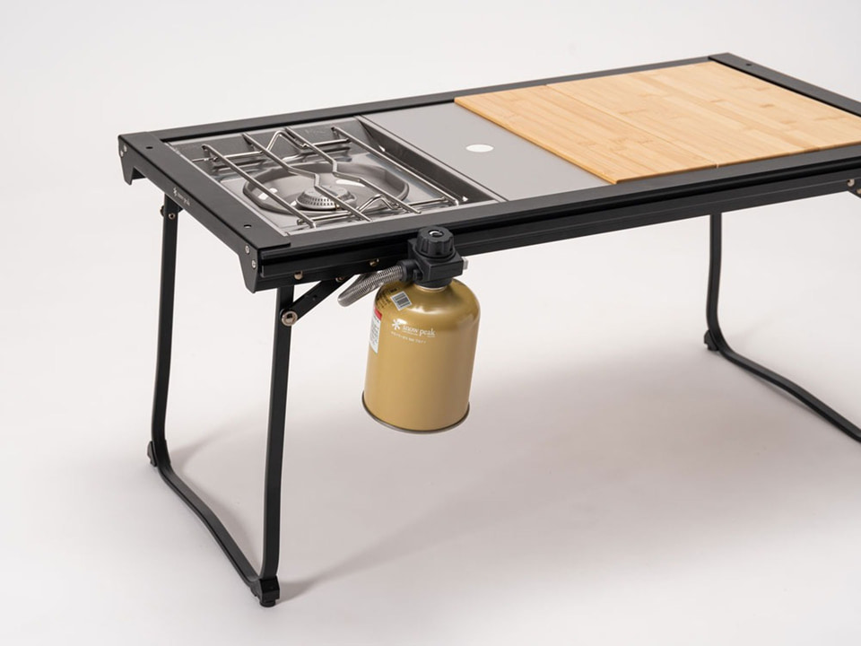 スノーピーク、公式ストア限定カラーのアウトドアテーブル「エントリー