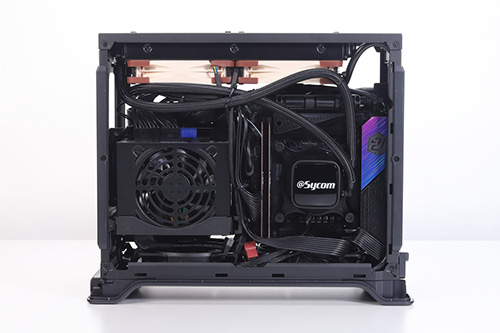 長く使えるPCを選ぶならサイコムの「プレミアムライン」、外観も美しい