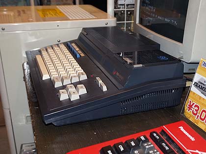 QuickDisk搭載のシャープ「MZ-1500」のメンテナンス済みモデル （取材