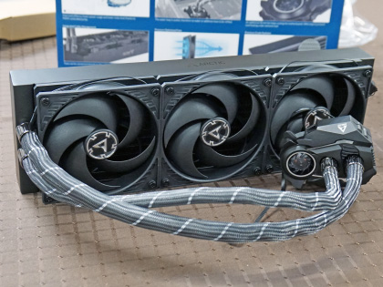 VRMも冷やせる簡易水冷クーラー「Liquid Freezer II」が店頭入荷