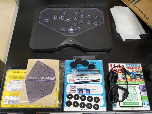 18ボタンレイアウトのレバーレスアケコン「HJK HITPAD」 - AKIBA PC