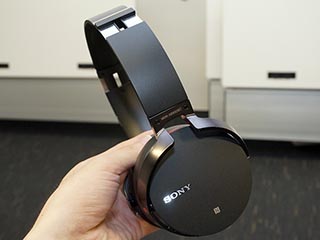 ソニー、Bluetooth+重低音ブースター搭載ヘッドフォン - AV Watch