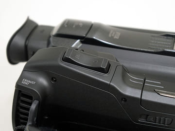 小寺信良の週刊 Electric Zooma!】こだわりレンズに4K手ぶれ補正、“初