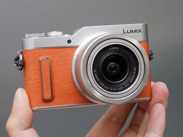 パナソニック、4K自撮り強化、4K動画も撮れるミラーレス「DC-GF10W