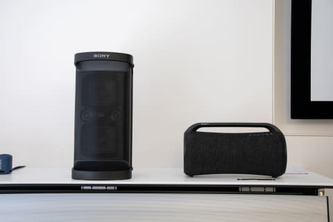 ソニー、矩形ウーファで大音圧の光るワイヤレススピーカー2機種 - AV Watch