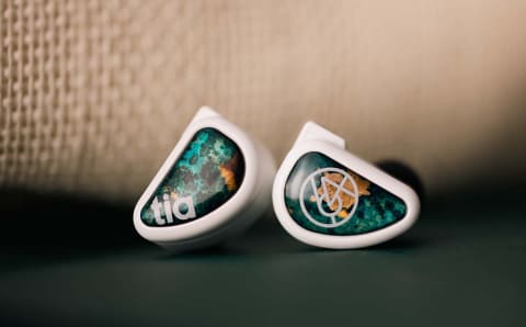 64 Audio、限定イヤフォン「Fourté Blanc」。国内50台で約56.1万円