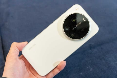 ライカ共同開発カメラのスマホ「Xiaomi 17 Ultra」。「Leitzphone」も
