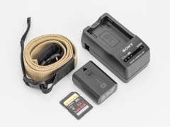 ミニレポート：充電器が別売？だったら「アクセサリーキット」が