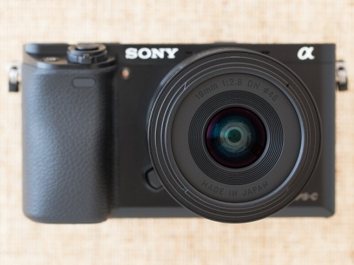 ミニレポート：あつかいやすい画角の「SIGMA 19mm F2.8 DN」 （ソニー