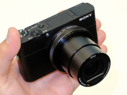 ソニー、像面位相差AF対応の1型コンパクト「RX100 V」 - デジカメ Watch