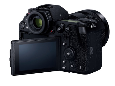 パナソニック、ミラーレスカメラ「LUMIX S1R」「LUMIX S1」を国内発売