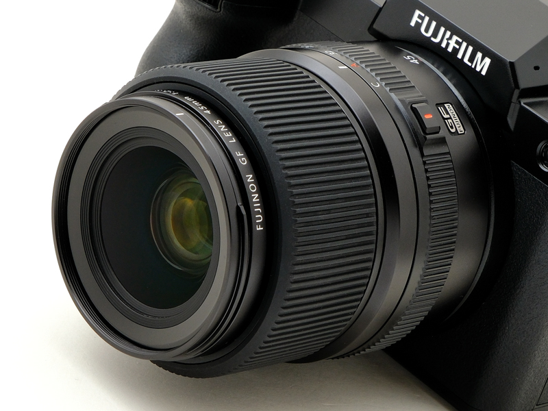 交換レンズレビュー：“小さくて軽い” 35mmAF単焦点レンズを一挙紹介