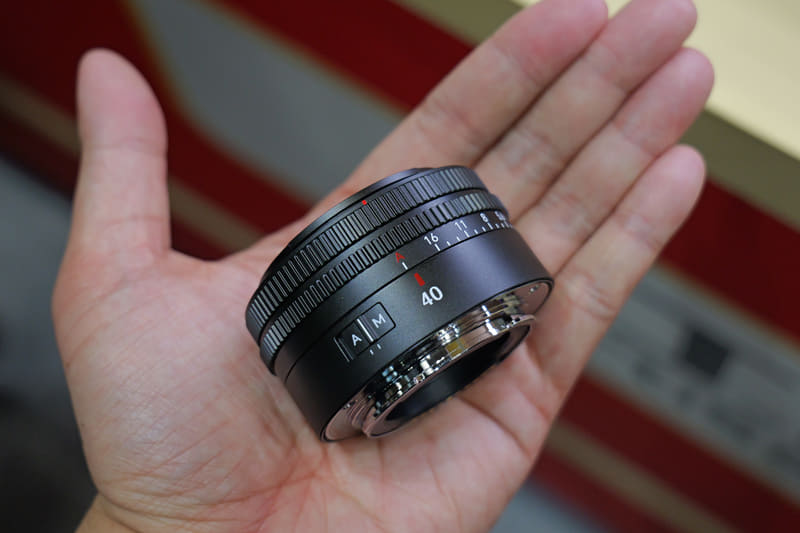 CP+2026】重さは約90g／7ArtisansのAF単焦点レンズ「40mm F2.5 AF
