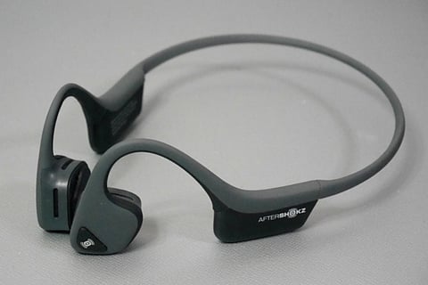 初体験の骨伝導ヘッドホンにカルチャーショック、AfterShokz「TREKZ