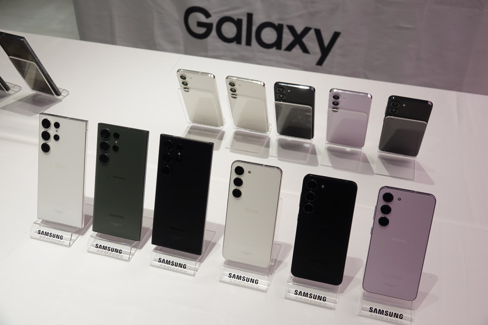 Galaxy S23/S23 Ultra、本日20日発売 - ケータイ Watch