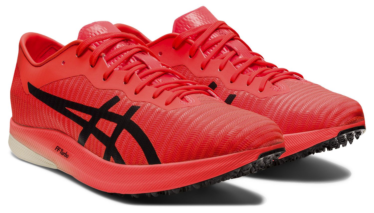 ピンレスカーボンプレートを採用した 長距離トラック競技用シューズ