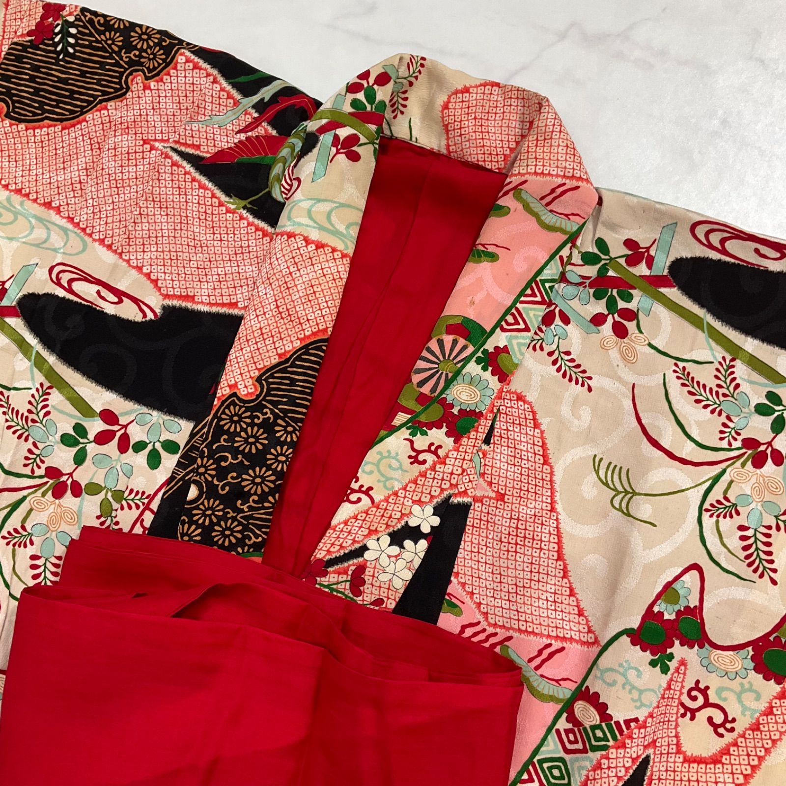 ◇kimono+one◇7歳くらい用◇貴重◇アンティーク子供着物◇綸子正絹