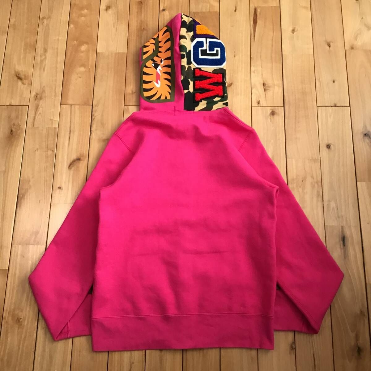 1st camo yellow × Pink シャーク パーカー Mサイズ a bathing ape