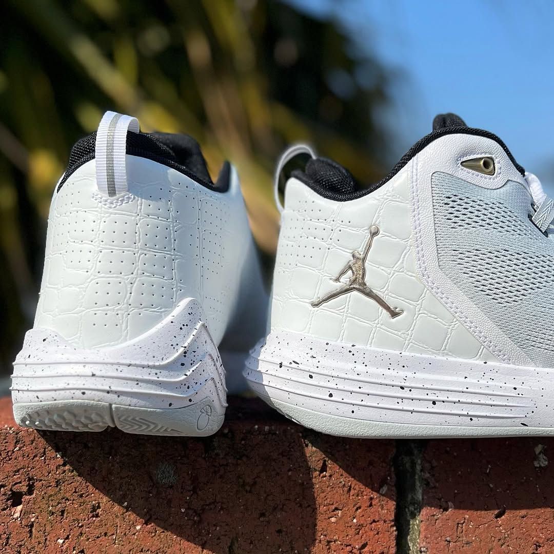 JORDAN CP3.IX AE ジョーダン CP3 9 【MEN'S】 white/metallic