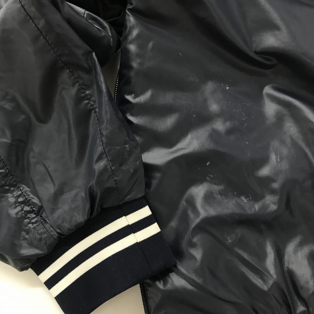 パーリーゲイツ 中綿リバーシブルスニード ネイビー×白 4WAY Vネック