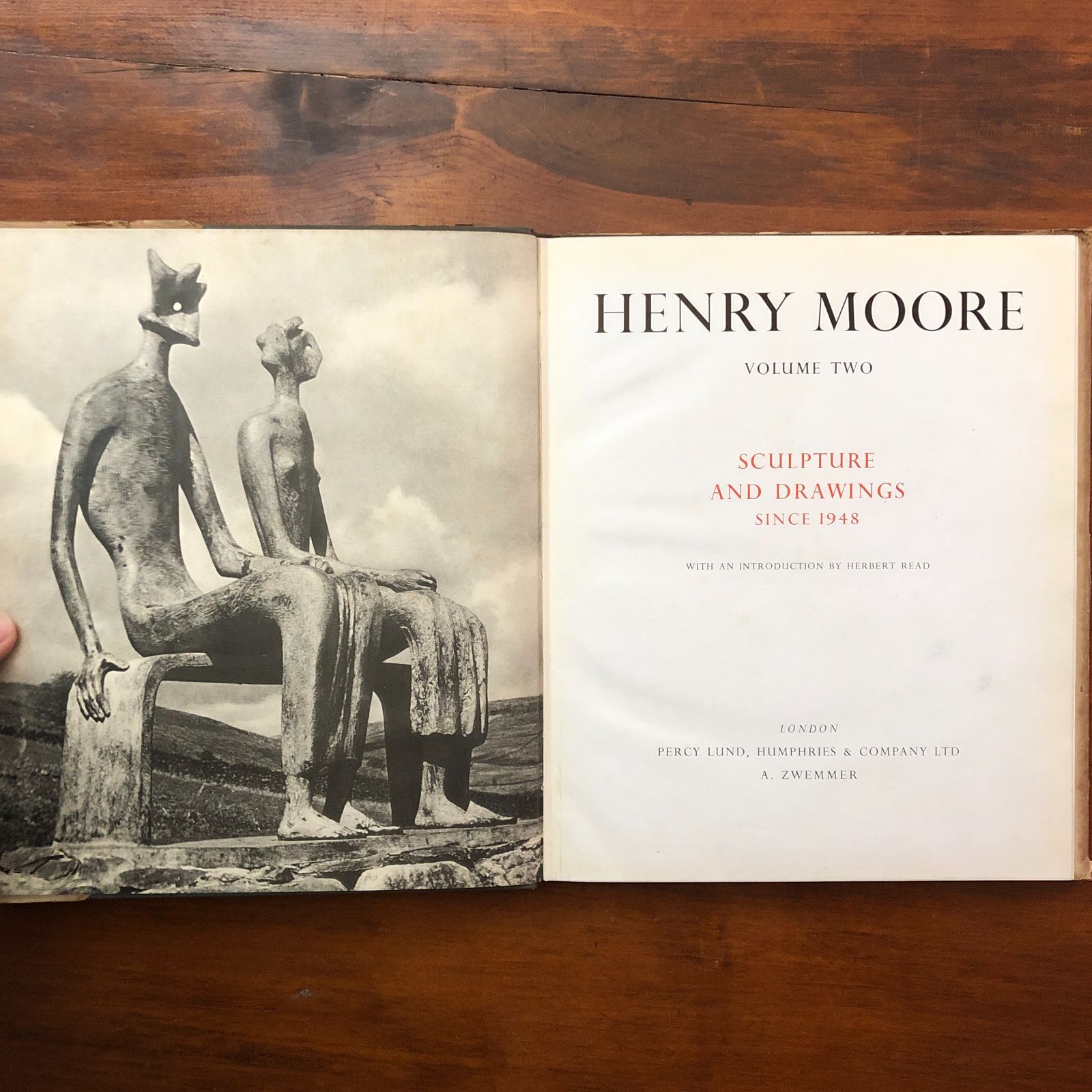Henry Moore Volume Two: Sculpture and Drawings Sin Herbert Read