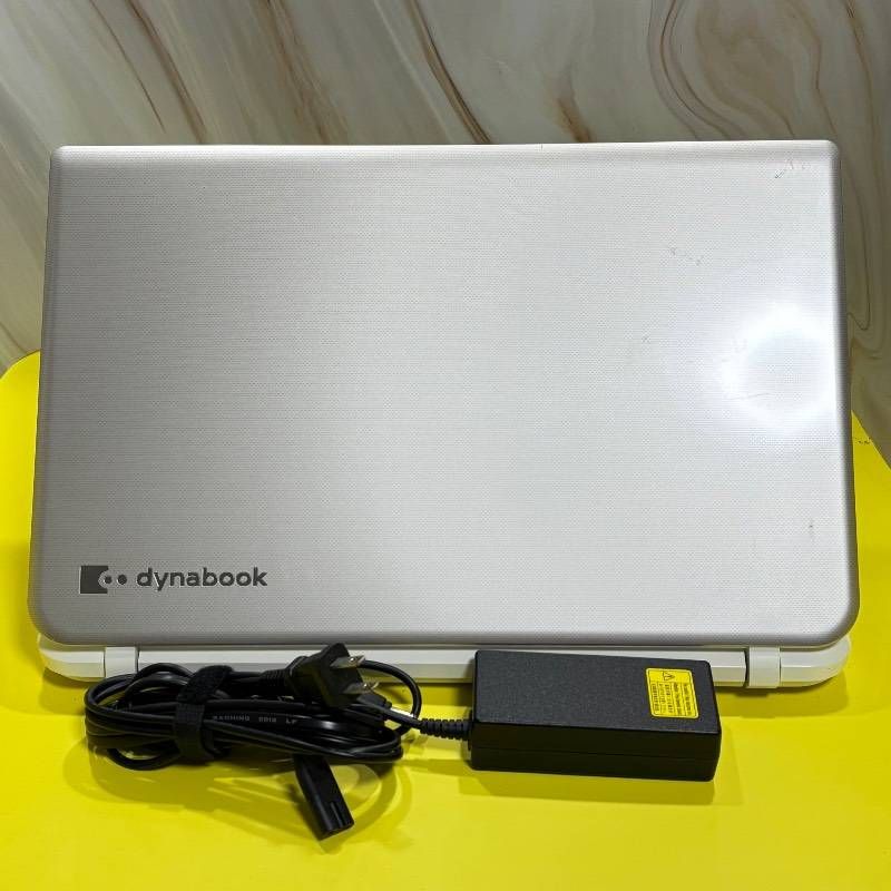 爆速Core i7☆美品☆dynabookノートパソコン☆メモリ8GB 新品SSD