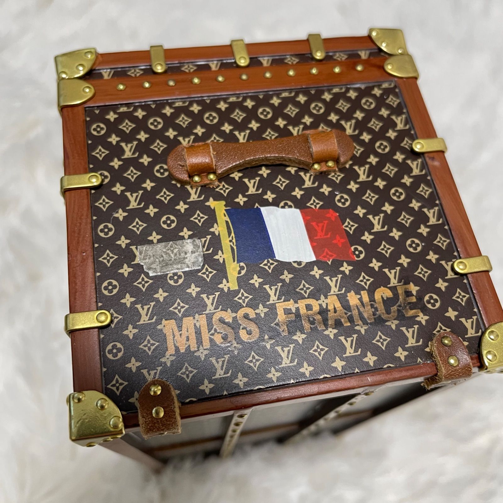ルイヴィトン ミス フランス ノベルティ トランク モノグラム 置物