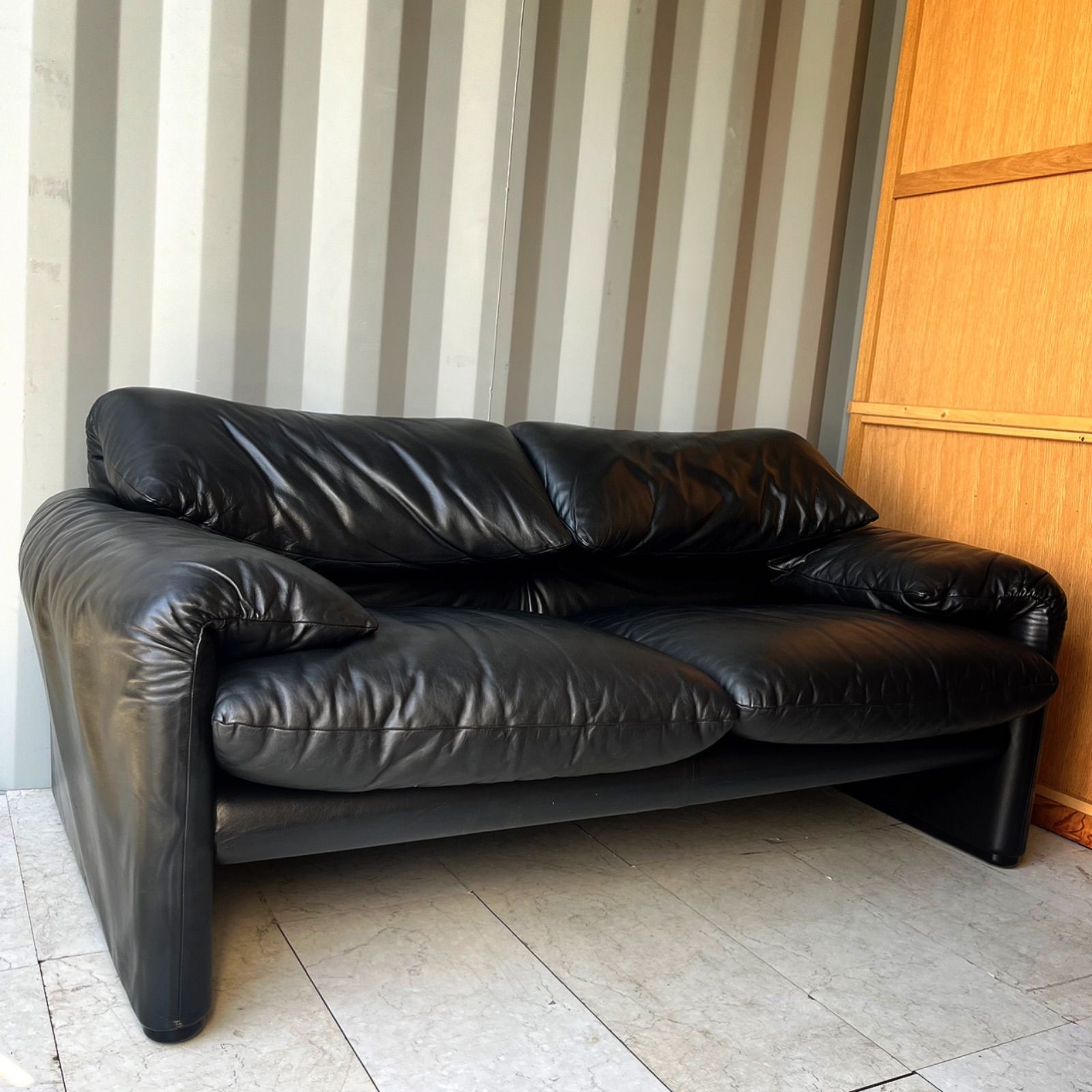 取付無料！カッシーナ マラルンガ 高級 おしゃれインテリア本革