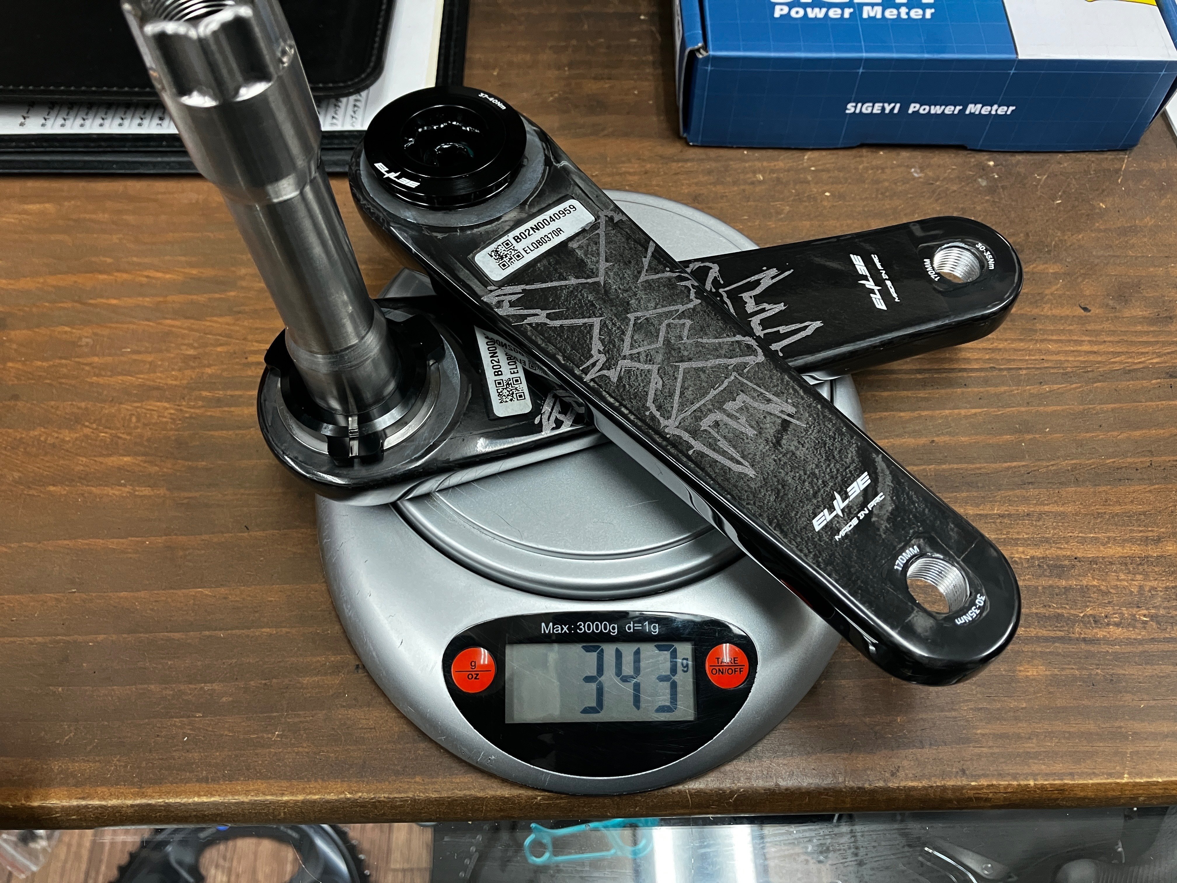 ELILEE(エライリー)超軽量カーボンクランクx320について｜TRYCLE