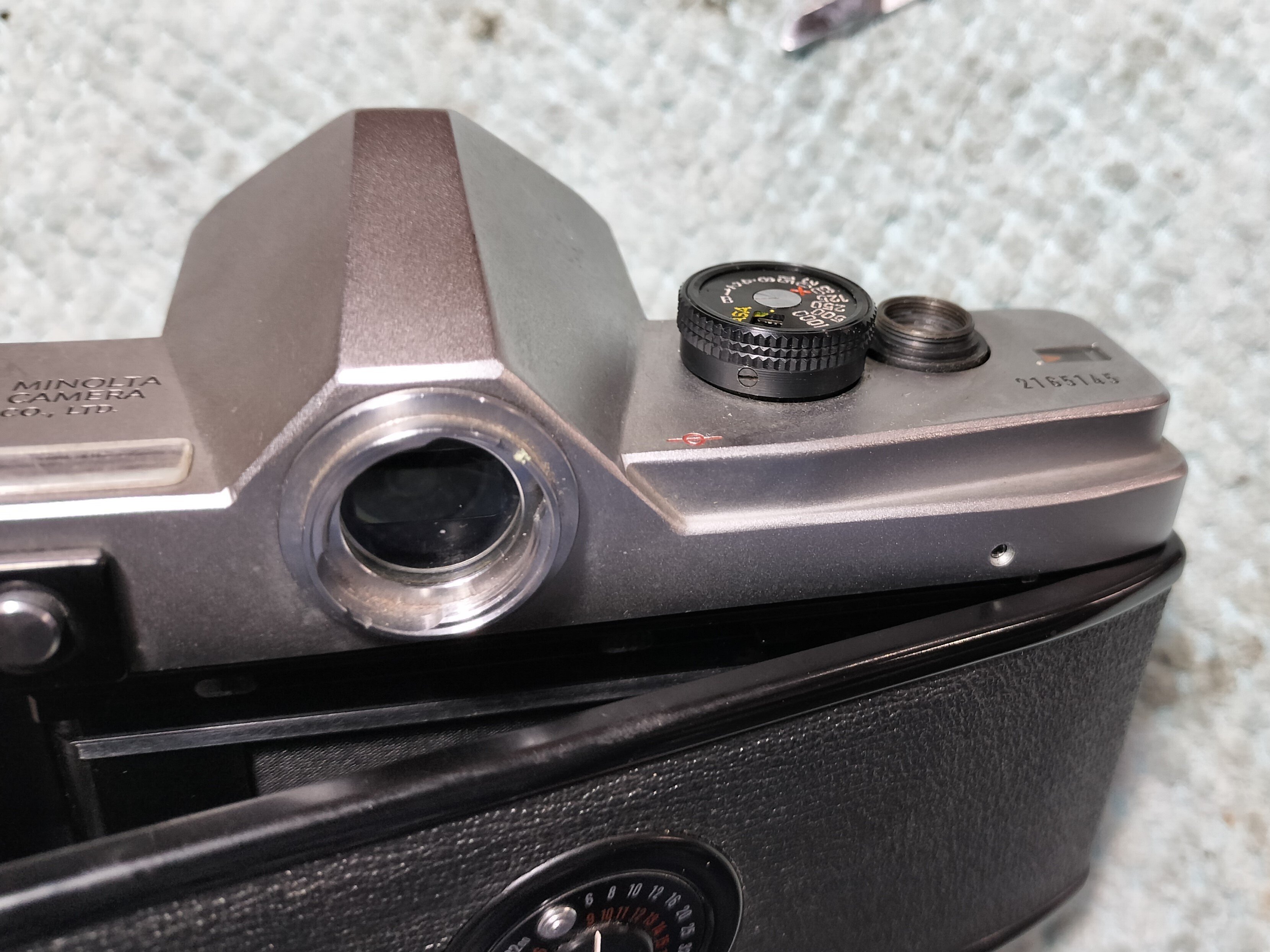 Minolta SR-7の分解｜フィルムカメラ修理のアクアカメラ