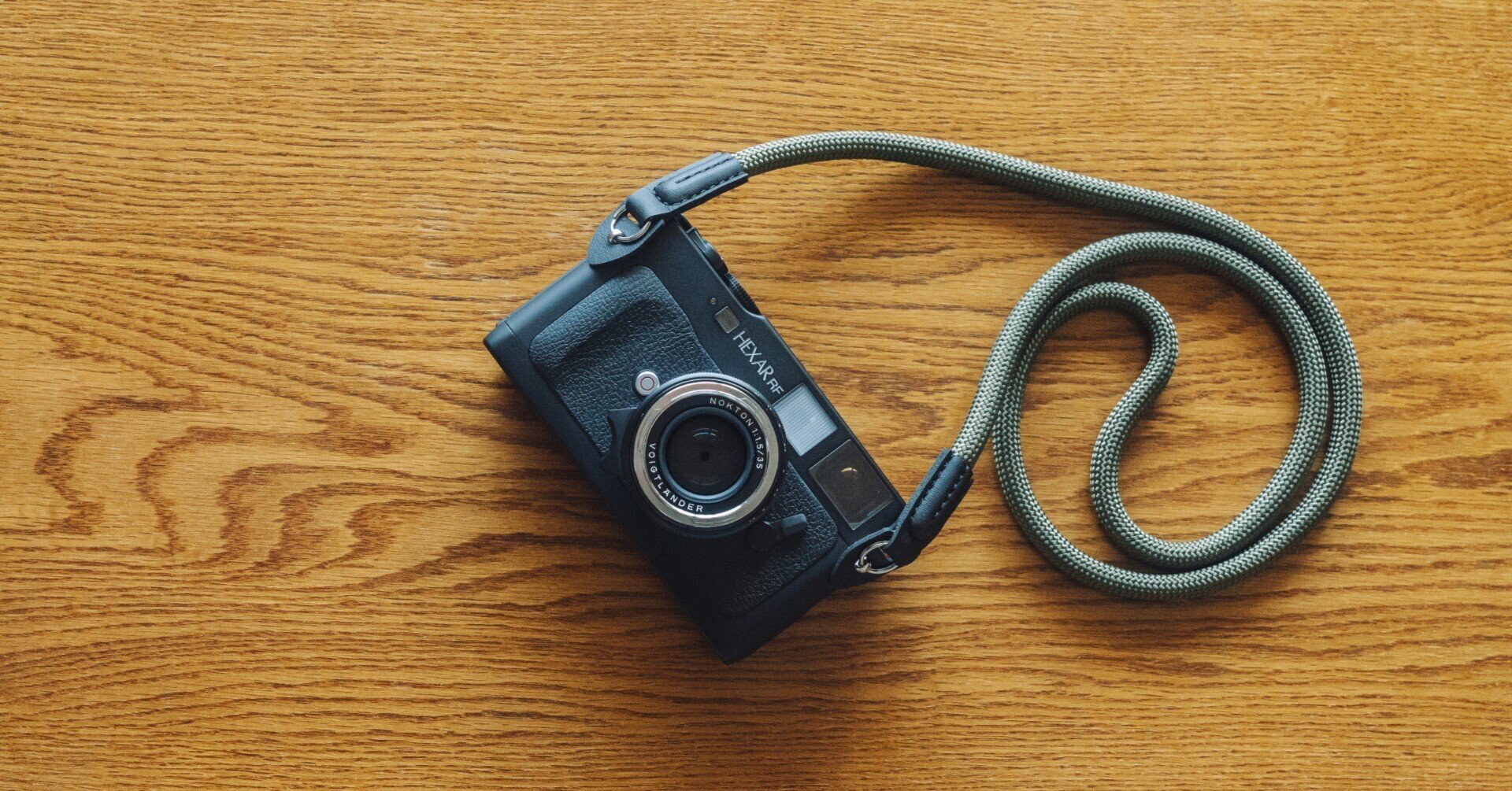 その気にさせてくれるカメラ【コニカ HEXAR RF】｜Chappy