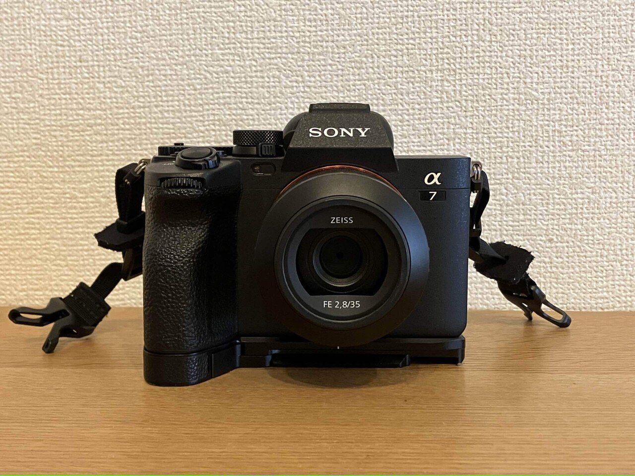 軽さ」に振りきったレンズ。Sonnar T* FE 35mm F2.8 ZA｜yoimonchy