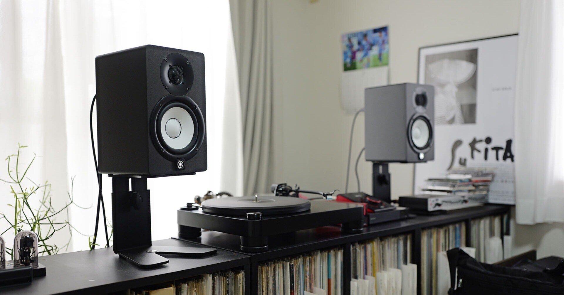 実は、ユラユラは悪くない？〜スピーカースタンドの話〜｜坂本竜男