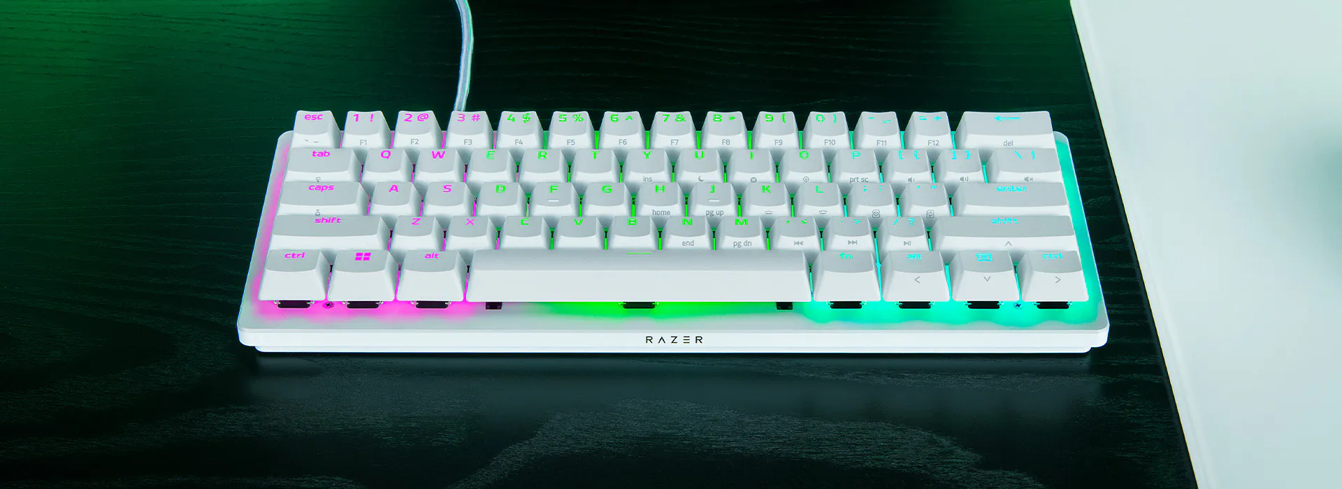 プロ向けのコンパクトな 60% キーボード - Razer Huntsman V3 Pro Mini