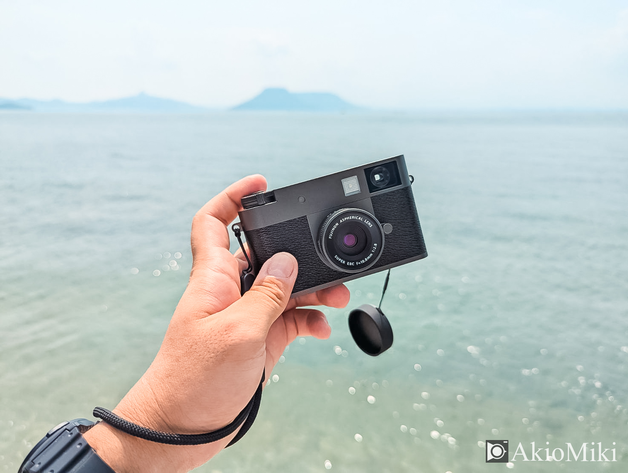 フィルムカメラの楽しさが詰まったコンデジ「FUJIFILM X half」を