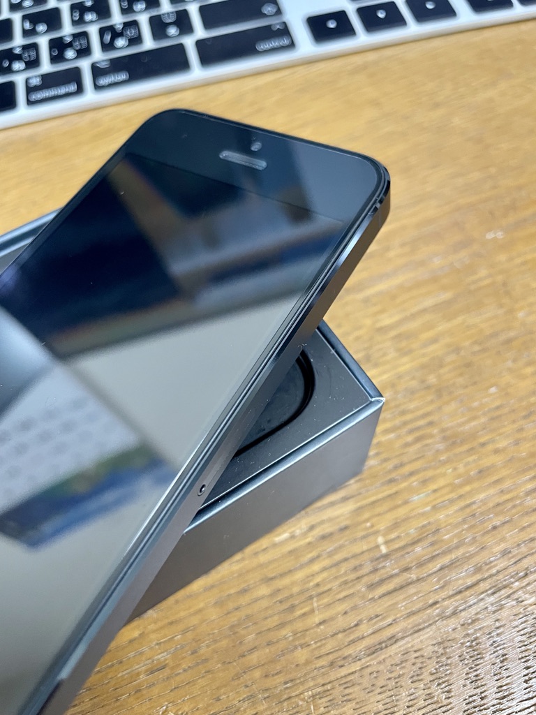 9年越し！？iPhone 5の新品を買ってみた | AppleBamboo.com