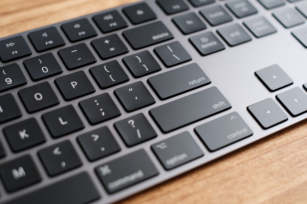 マジックキーボード スペースグレイを買ってみたが圧倒的にかっこいい