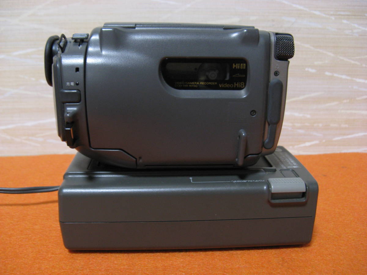 テープ再生・撮影OK!☆SONYのHi8/8ミリビデオカメラ/CCD-TR1☆テープ