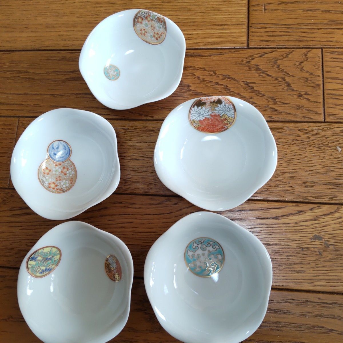 未使用箱入り】有田焼深川製磁 寿 赤絵 宮内庁御用達大鉢 小鉢 和食器