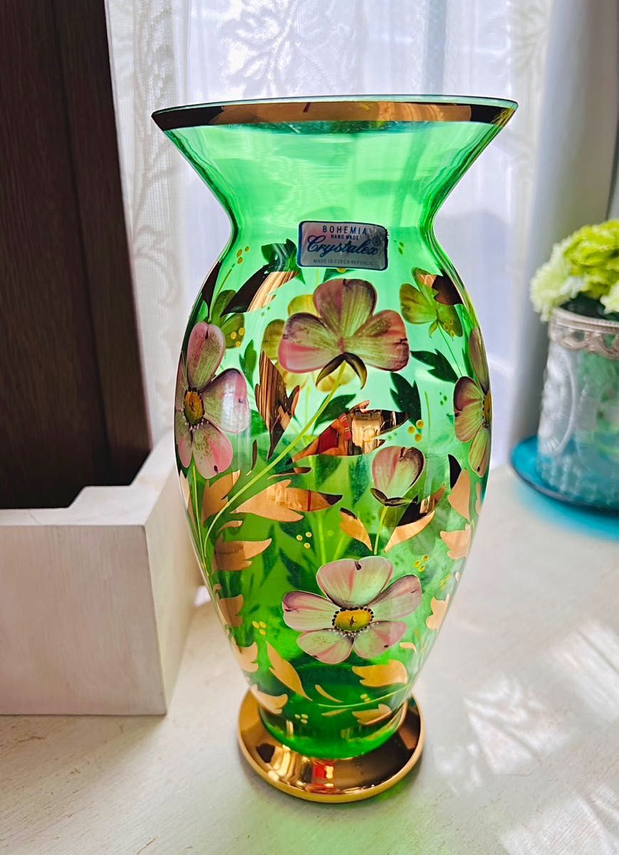 ボヘミアガラス カリクリスタルガラス 花瓶 made in Czechoslovakia