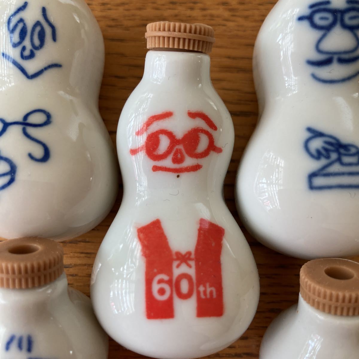 ㉖ 崎陽軒 醤油さし レトロ 大35個 小10個 ひょうちゃん – 崎陽軒