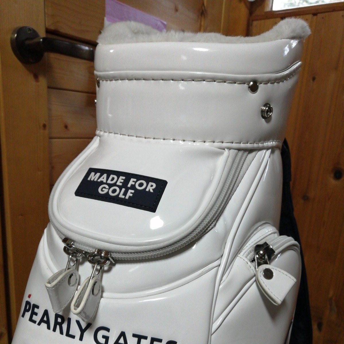 美品正規品 パーリーゲイツ エナメル ホワイト キャディバッグ 識別