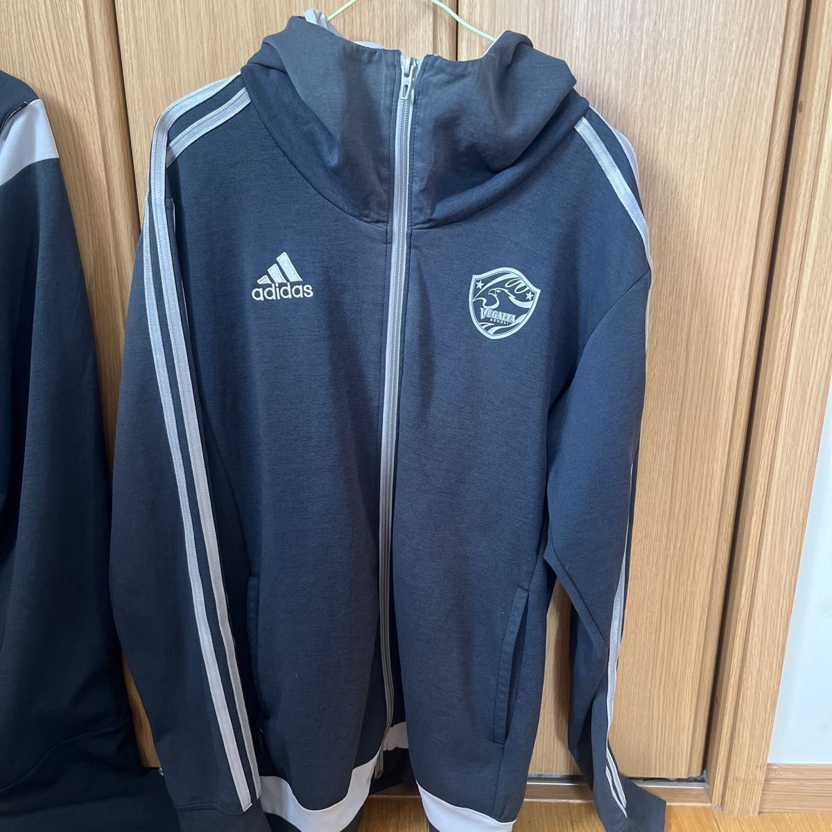 ベガルタ仙台 adidasジャージ上下セット｜Yahoo!フリマ（旧PayPayフリマ）