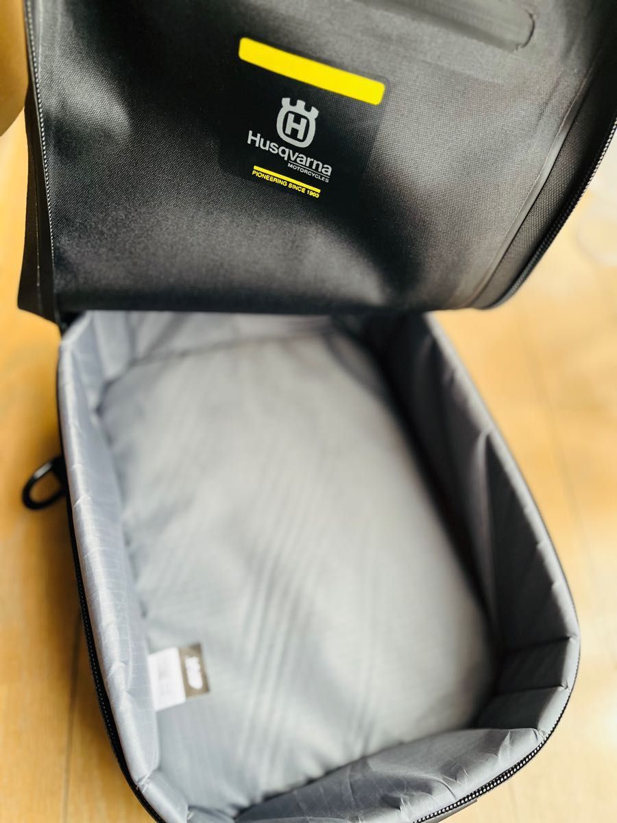 ハスクバーナ スヴァルトピレン純正タンクバック｜Yahoo!フリマ（旧