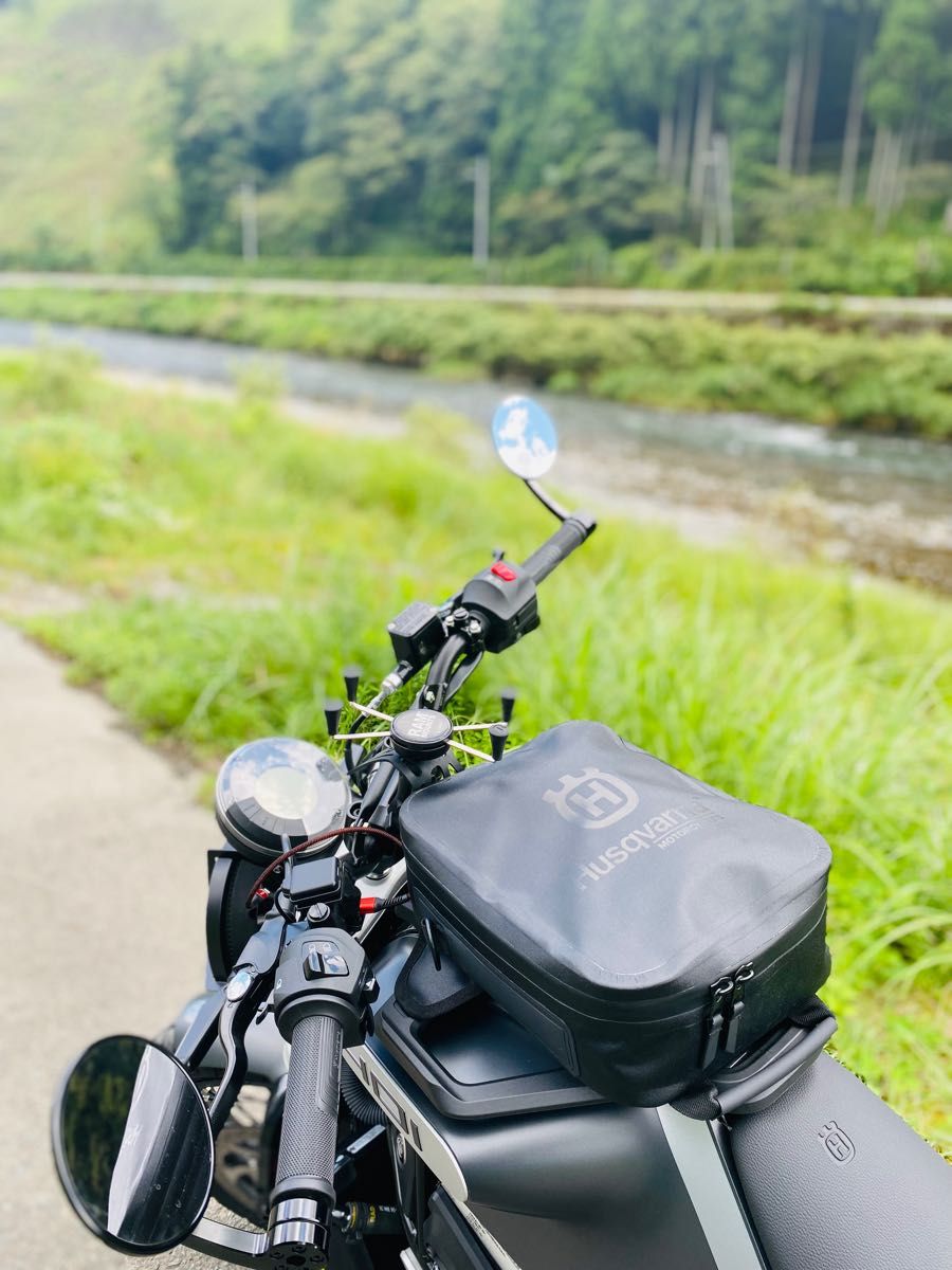 ハスクバーナ スヴァルトピレン純正タンクバック｜Yahoo!フリマ（旧