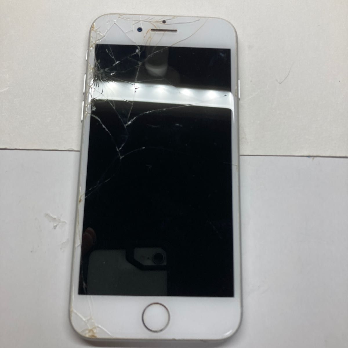 ひび割れ】iphone8 64GB バッテリー77% SIMフリー iPhone 8 64GB
