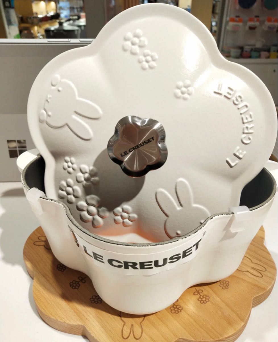 即日発送 新品限定 ル・クルーゼ ミッフィー ココット・フルール 花