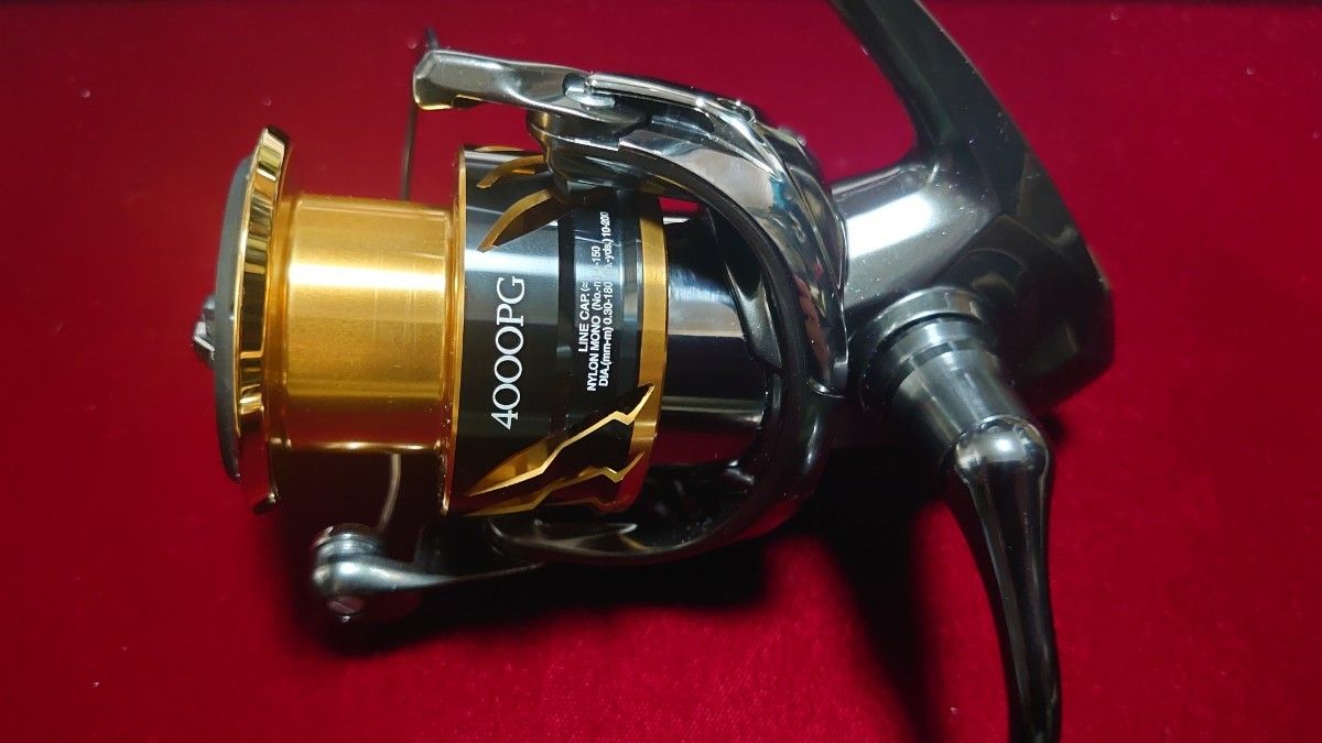 シマノ 20ツインパワー 4000PG + ゴメクサス ハンドルノブ＆リール
